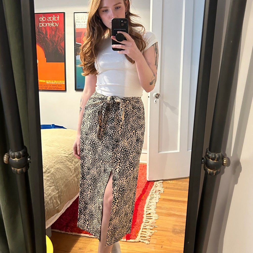 & Other Stories Linen-Cotton Tie Front Leopard Skirt